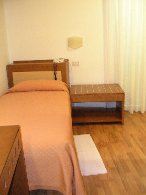 Hotel Escorial Cervia Cameră foto